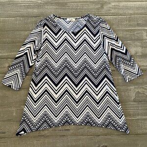 Rue‎ Juju Blouse Women's Small Navy White 3/4 Sleeve Chevron Pattern Stretchy